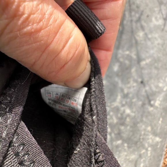 North face Mule black slippers children’s size 13 - Picture 5 of 5